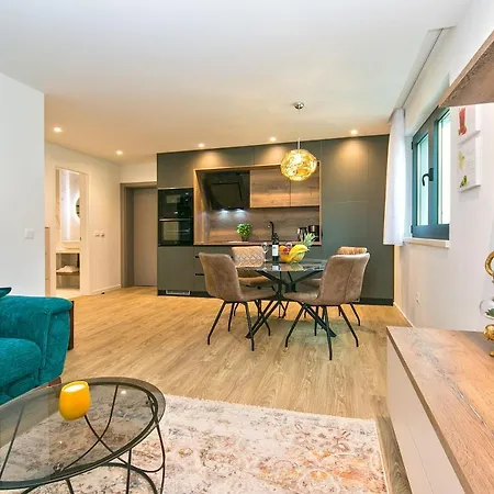 Διαμέρισμα Apartment Amfora Sosic Μακάρσκα